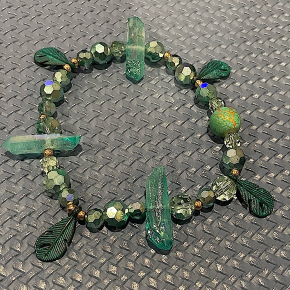 ๐ Handmade Stretch Bracelets ๐ - Picture 3 of 3